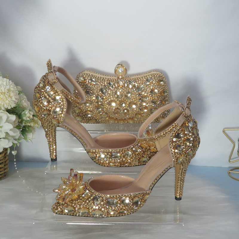 Women Bags Golden - أحذية زفاف جديدة من الكريستال الذهبي