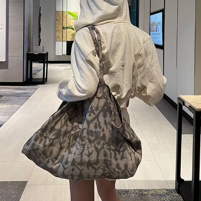 حقيبة قماشية لليوغا واللياقة ا - مراجعة Women Bags Medium Size وسعره